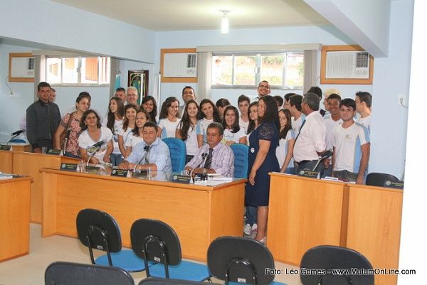 13/03/2013: Colégio Mutum visita Câmara Municipal de Mutum.